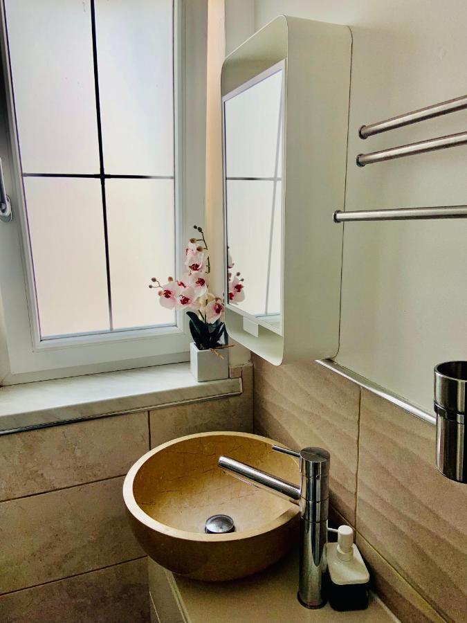 런던 Beautiful Self Contained Studio 아파트 외부 사진