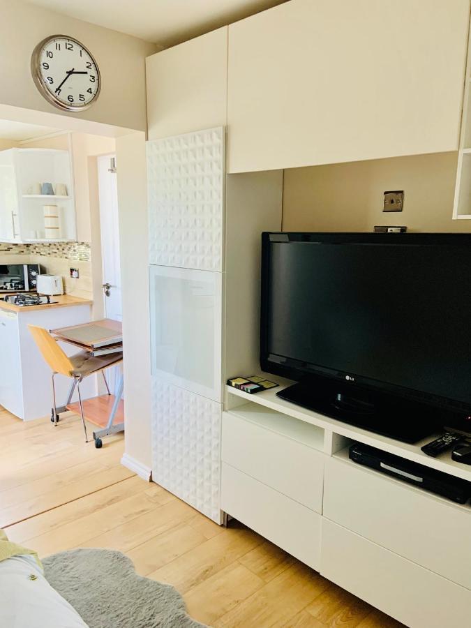 런던 Beautiful Self Contained Studio 아파트 외부 사진